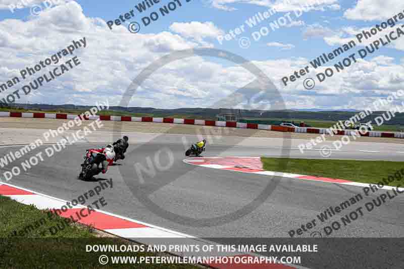 cadwell no limits trackday;cadwell park;cadwell park photographs;cadwell trackday photographs;enduro digital images;event digital images;eventdigitalimages;navarra;no limits trackdays;peter wileman photography;racing digital images;trackday digital images;trackday photos